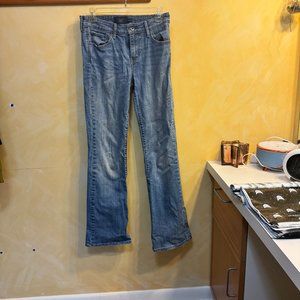 Levis demi curve classic boot cut